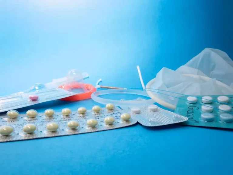 Birth Control Pills vs. IUD: Choosing The Right Method