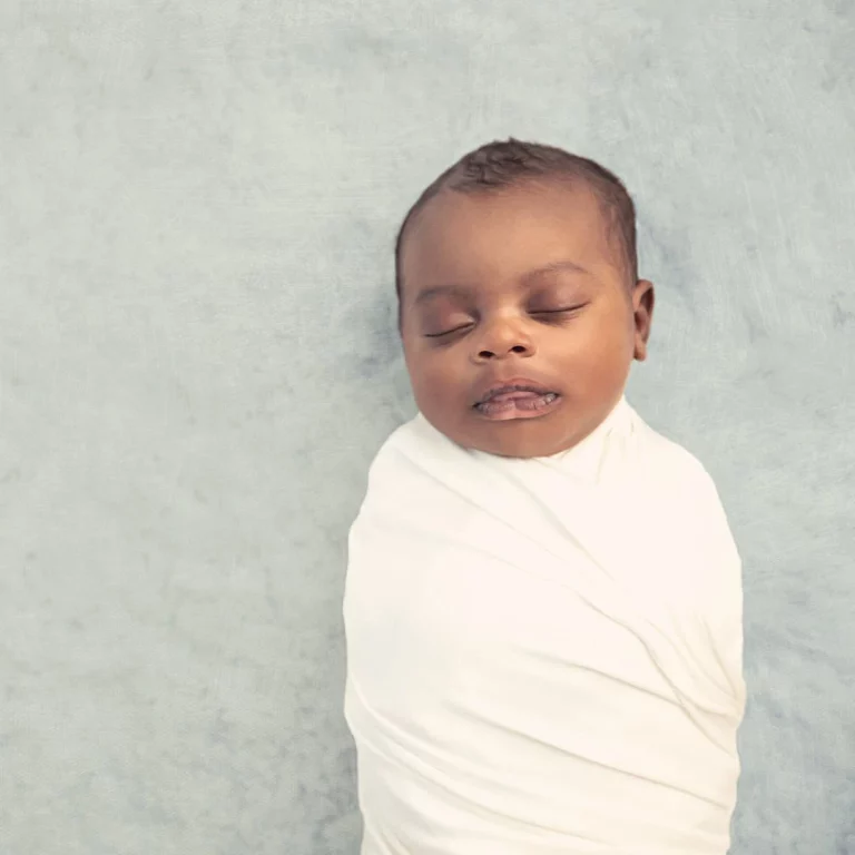 When To Stop Swaddling Your Newborn